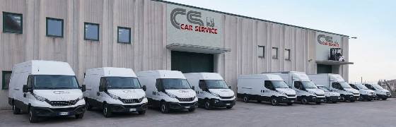 CarService